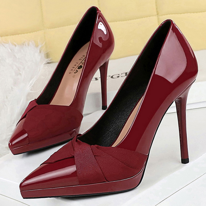 Sepatu Hak Tinggi Wanita 10.5  - Shoe Tree ulasan dan harga